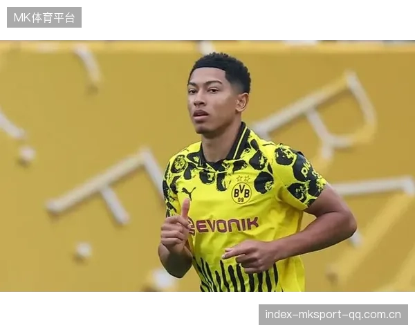 多特科贝尔扑救训练中神勇，展现顶级门将风采